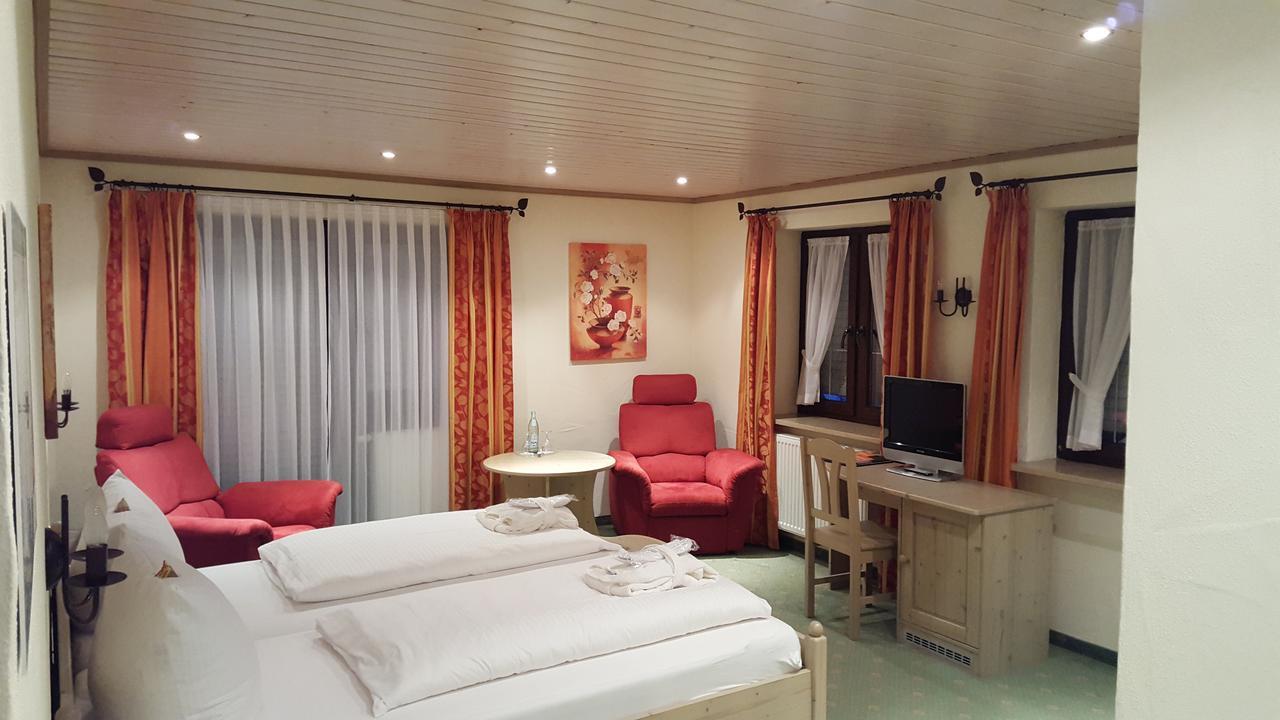 Hubertushof Hotel Garni โอเบอร์สเทาเฟิน ภายนอก รูปภาพ